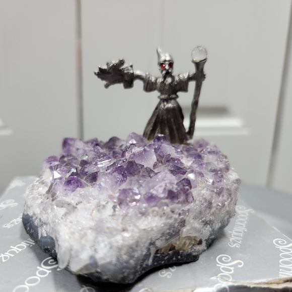 Wizard on Amethyst - Picture 2 of 5